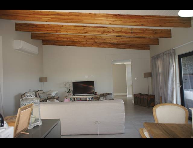 5 BEDROOM HOUSE TO LET IN PALM LAKES ESTATE
